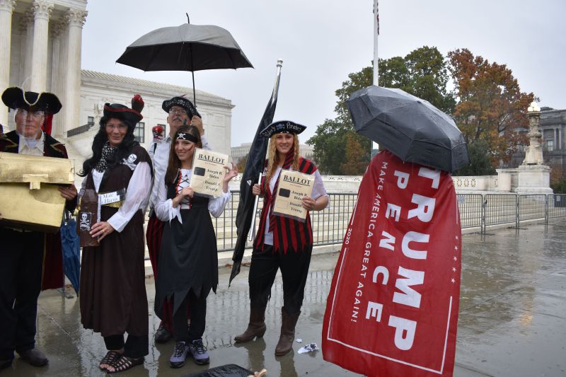 Public Advocate has issued a madatory attendence call to all pirates on the seven seas to parley
at the U.S. Supreme Court for the cause of ballot integrity.